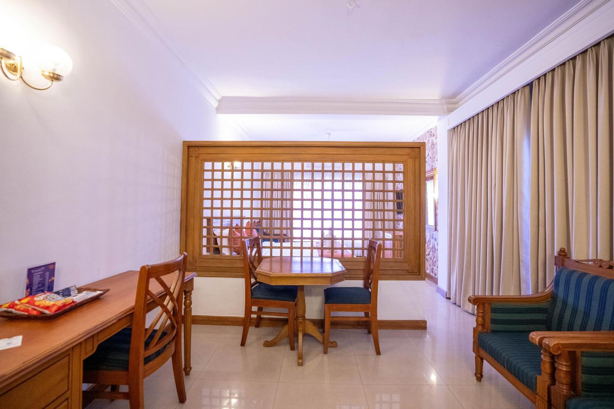 Casino Hotels Ltd Thrissur Eksteriør bilde
